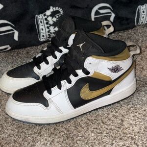 Jordan 1 Black and Gold High-Top Sneakers